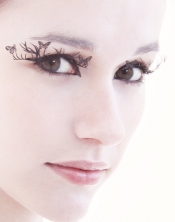 Beauty tips and trends - Paper eyelashes