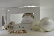 Jewelry trend: Pearl your life with a chic and elegant style