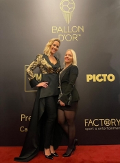 Nathalie Descout Paris habille Sandy Heribert pour la cérémonie du Ballon d’Or 2022