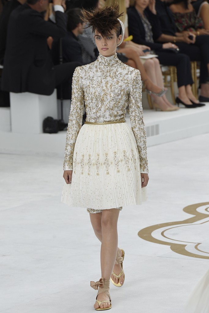 Champagne Autonomi titel Chanel Couture Fall 2014 Fashion Show